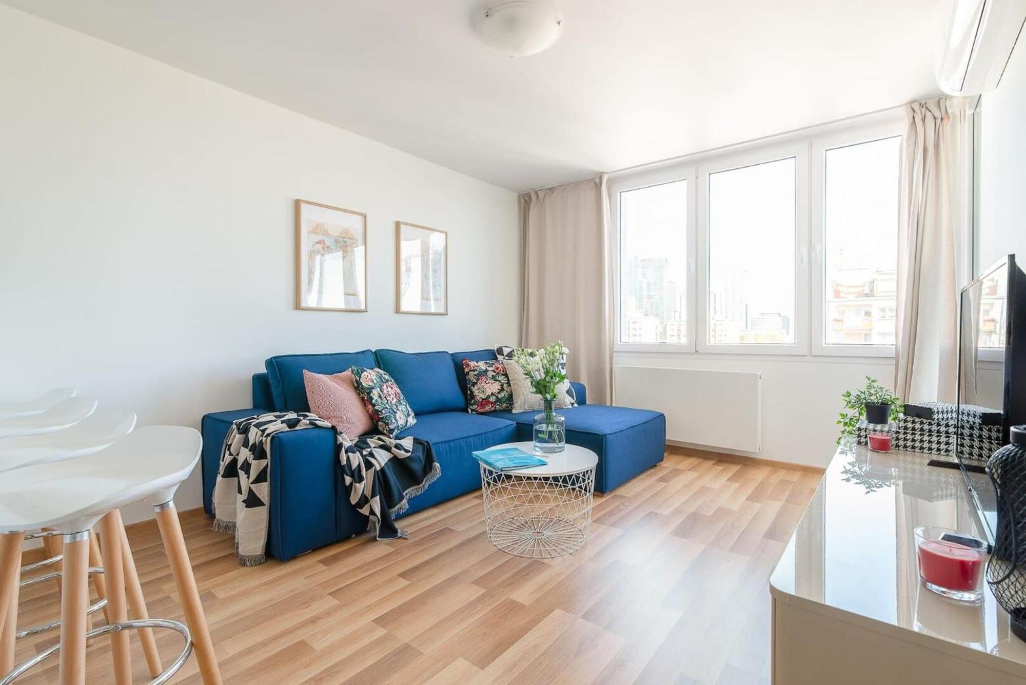 Navy Aesthetic Apartment With Balcony By Noclegi Renters 华沙 外观 照片